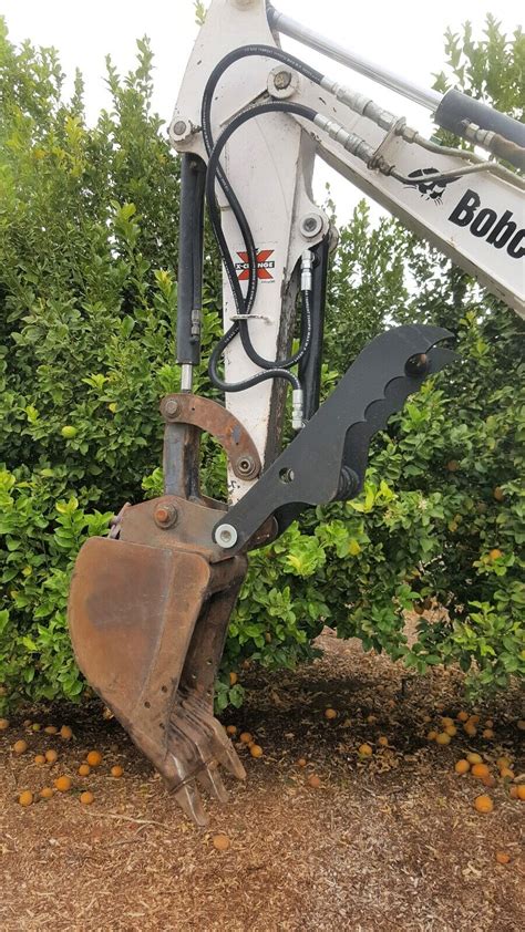 bobcat thumb attachment